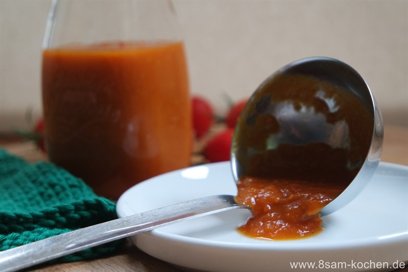 70 Jahre Currywurst – Leckere selbstgemachte Currywurst-Muffins, mit Apfelcurry-Ketchup und Kartoffelmuffins, das ideale Party Food.