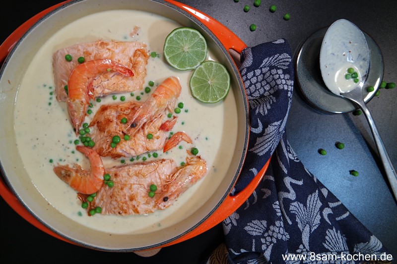 Lachs in Ahornsirup-Senfsoße, saftig, cremig würzig und mit diesem Rezept ganz einfach zubereitet. Eine Freude für Mensch und Quetsch-Kartoffel.